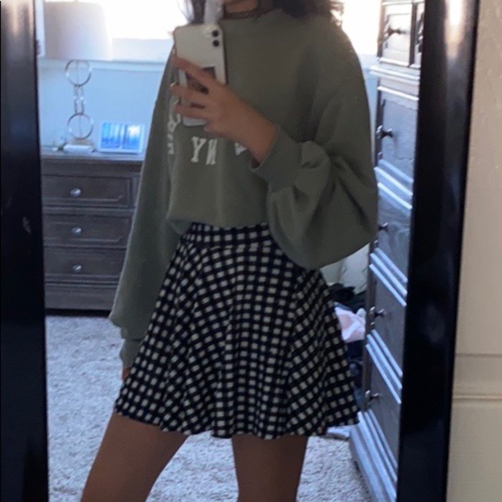 high waisted skater skirt🤍